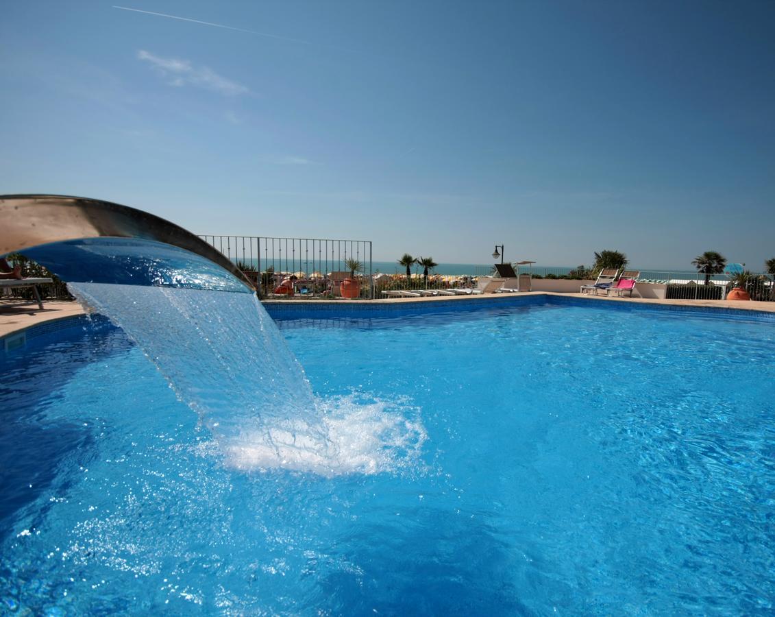 Hotel Tritone Caorle Exteriér fotografie