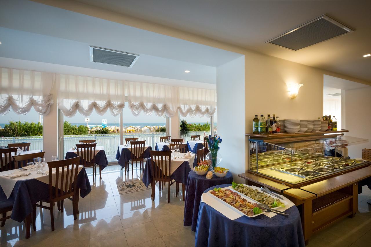 Hotel Tritone Caorle Exteriér fotografie